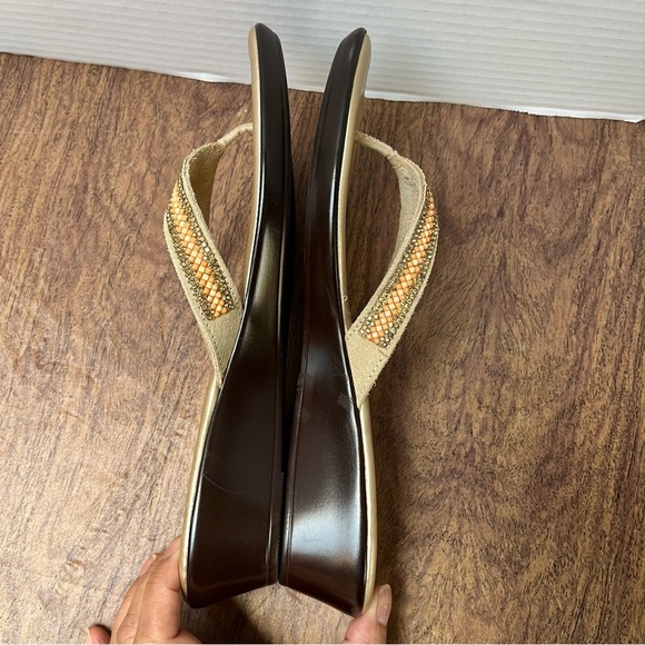 Italian Shoemakers Jewel Bead Gold Wedge Sandals Size 9 - Picture 8 of 13